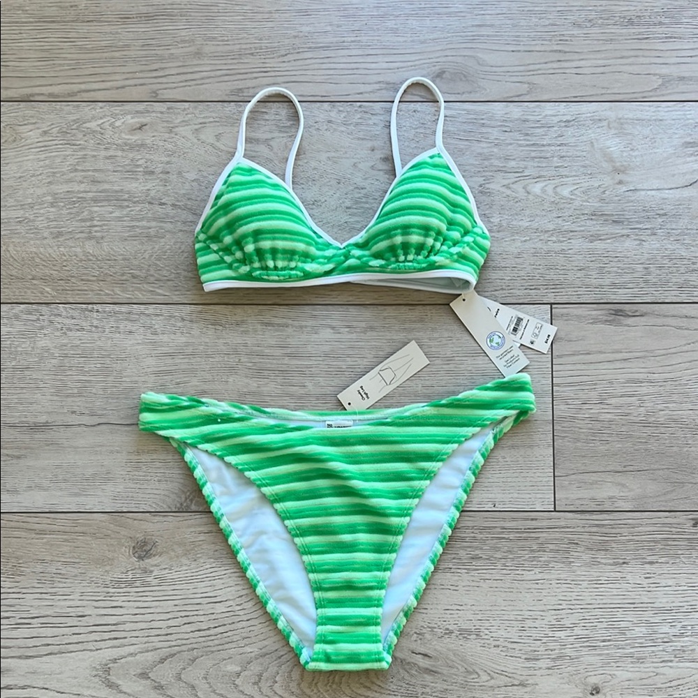 No boundaries bikini set lime green with neon stripped underwire towel  S L
